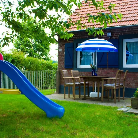 Holiday home In Near Canal Trails, Cleaning Included