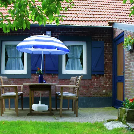 Holiday home In Near Canal Trails, Cleaning Included
