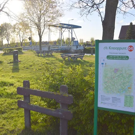 In Near Canal Trails, Cleaning Included * Nederweert-Eind